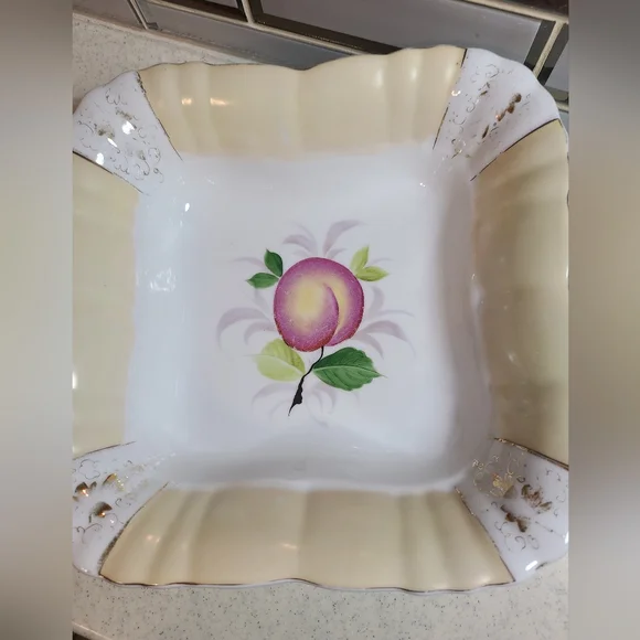 Salad bowl for sale 8.5 inches - Picture 9 of 16